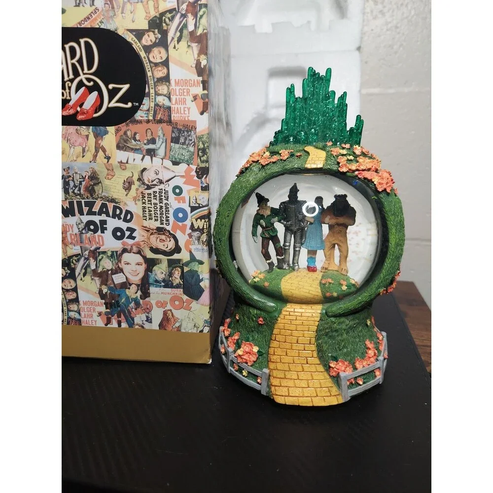 Wizard of Oz Westland Giftware Emerald City Musical Snow Globe No. 17154 Working